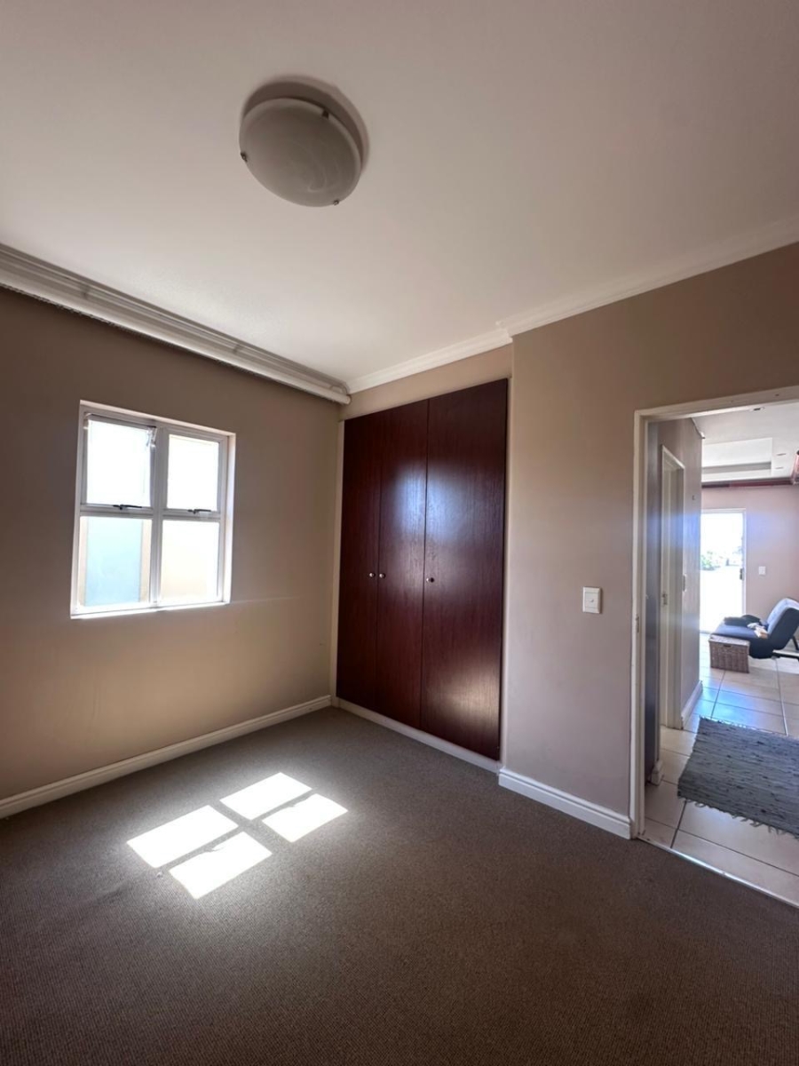 To Let 3 Bedroom Property for Rent in Royal Ascot Western Cape